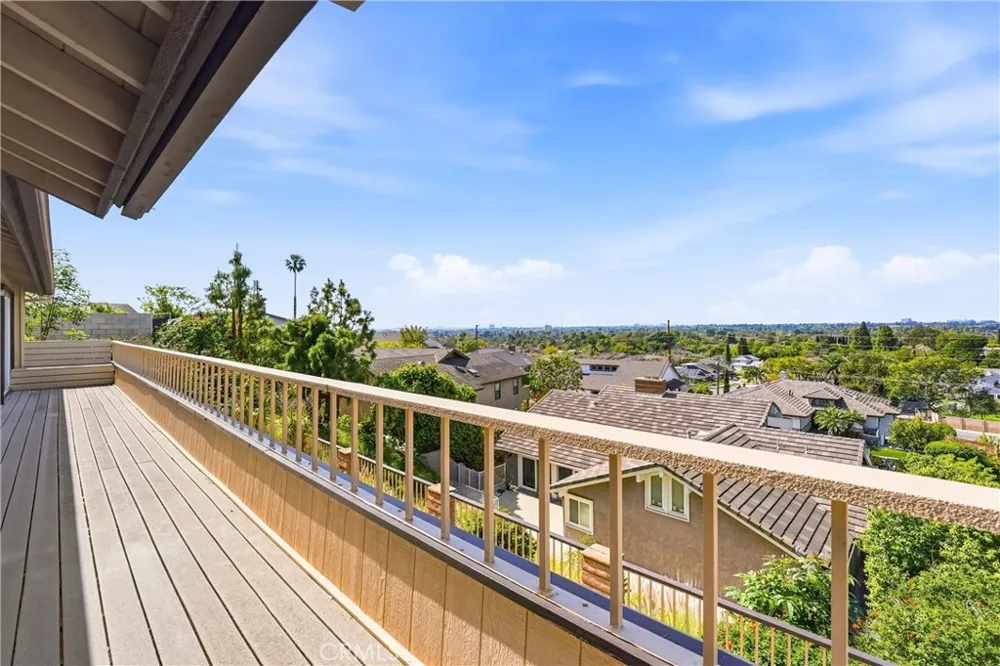 18831 Winnwood Lane Santa Ana, CA 92705