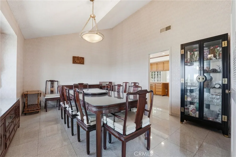 18831 Winnwood Lane Santa Ana, CA 92705