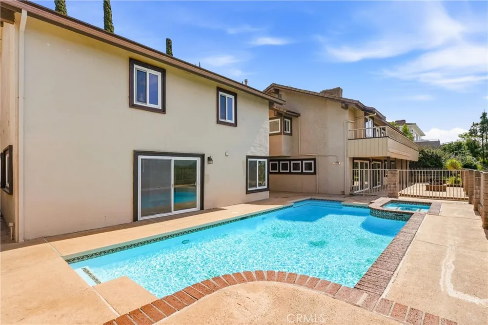 18831 Winnwood Lane Santa Ana, CA 92705