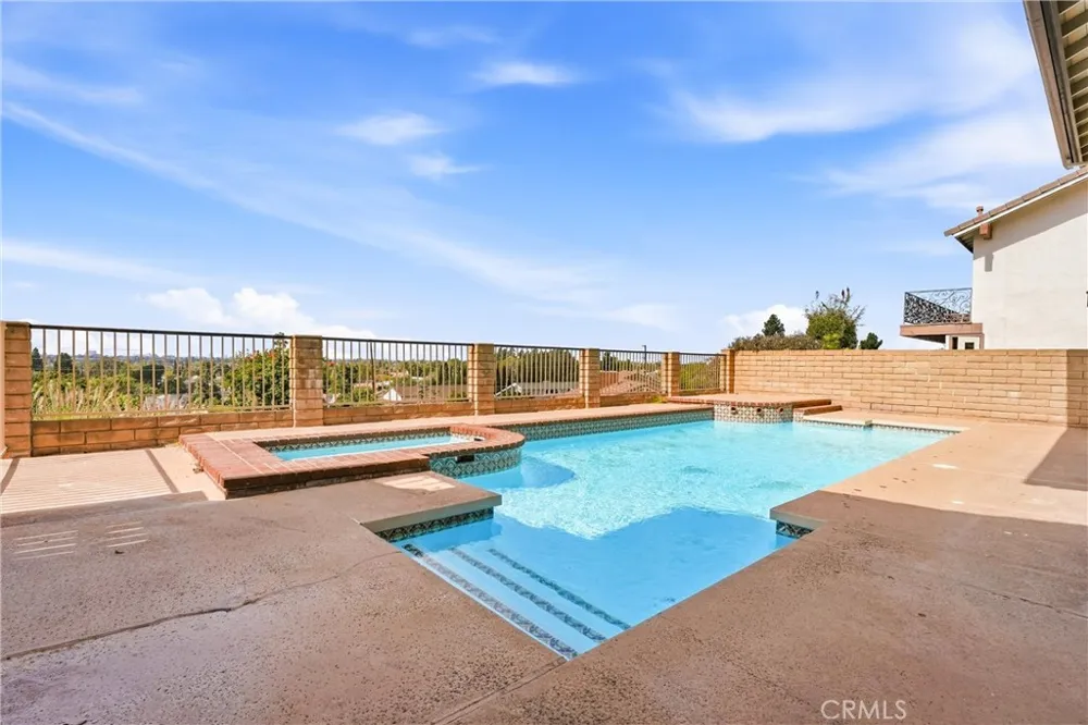 18831 Winnwood Lane Santa Ana, CA 92705