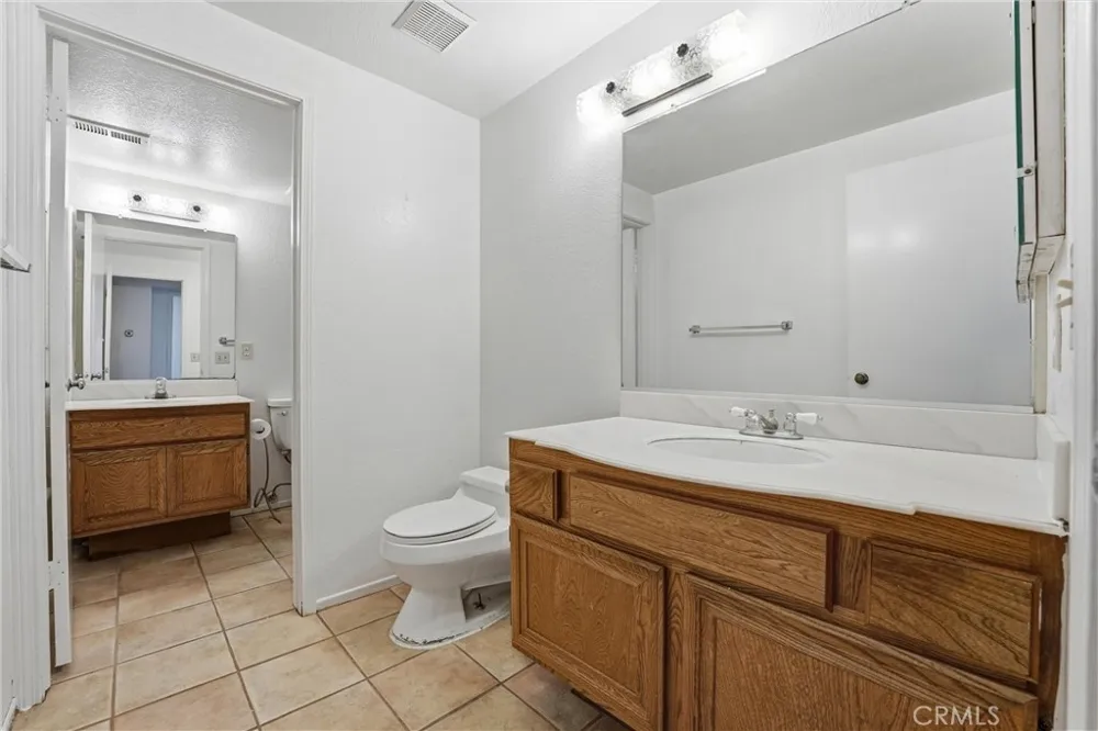 18831 Winnwood Lane Santa Ana, CA 92705