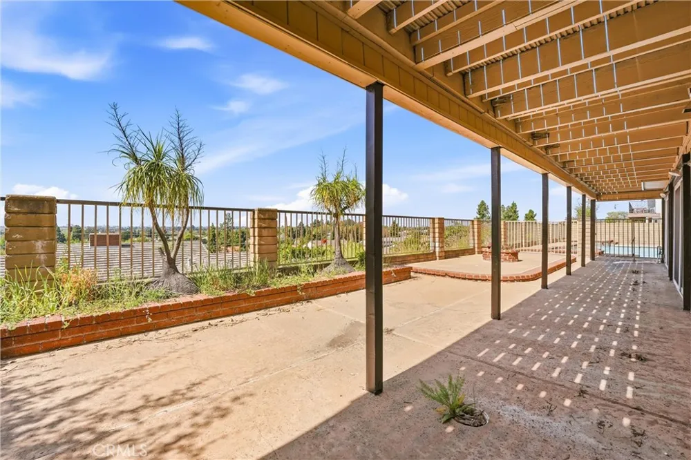 18831 Winnwood Lane Santa Ana, CA 92705