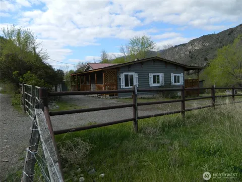 2127 Sinlahekin Road