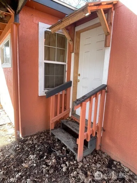 212 4th Street W Tonasket, WA 98855
