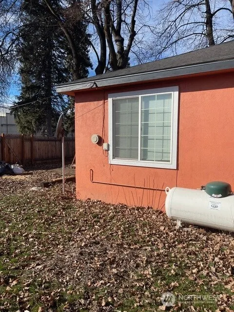 212 4th Street W Tonasket, WA 98855