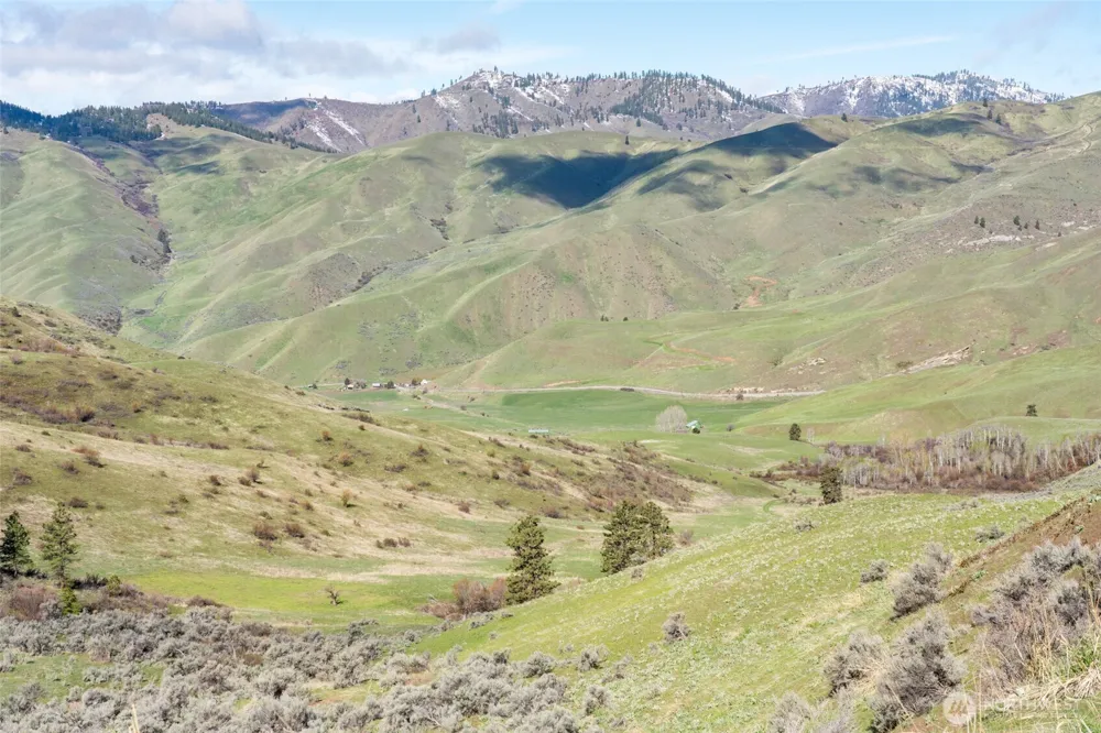 7993 Nahahum Canyon Road Cashmere, WA 98815