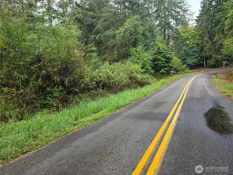 1581 E PHILLIPS LAKE LOOP ROAD