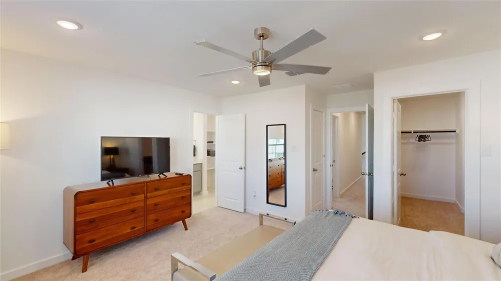 2942 Elle Drive Grand Prairie, TX 75052