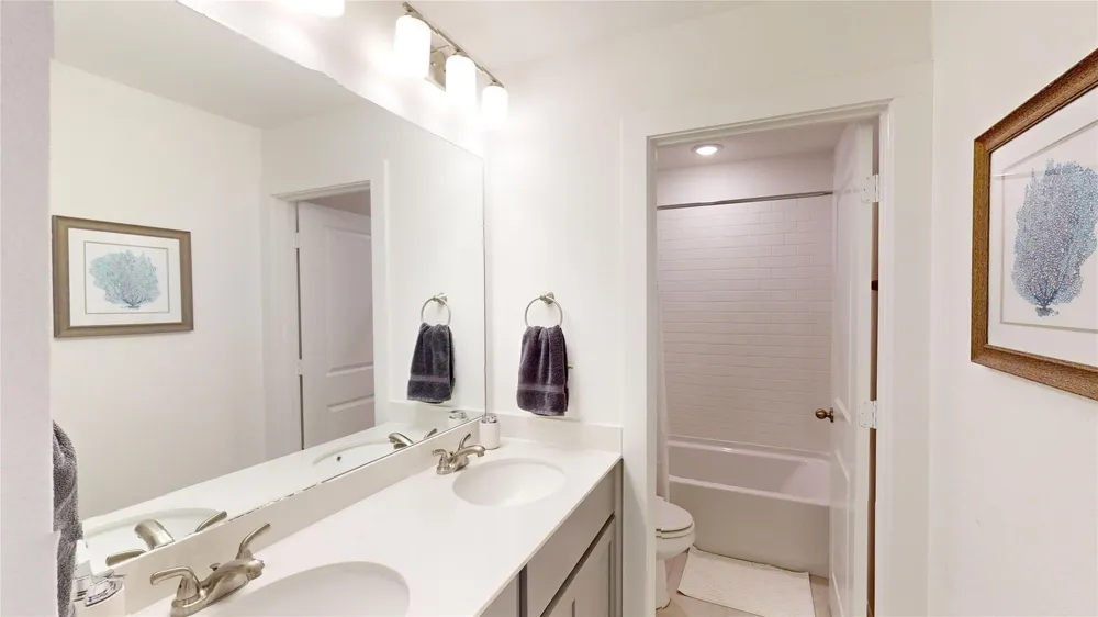 2942 Elle Drive Grand Prairie, TX 75052