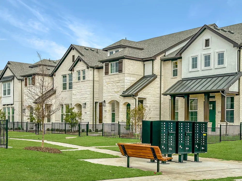 2942 Elle Drive Grand Prairie, TX 75052