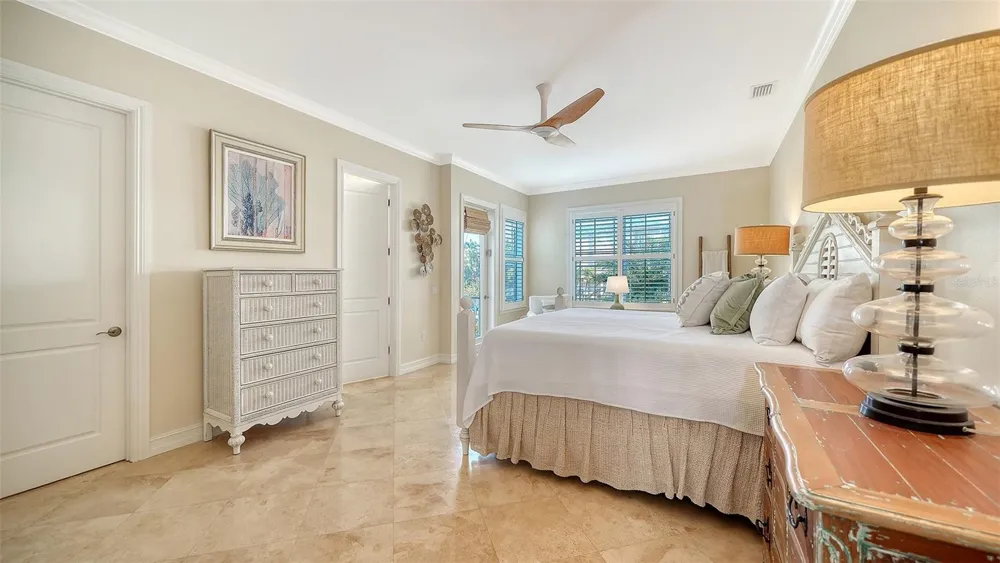 605 POINT DRIVE Holmes Beach, FL 34217