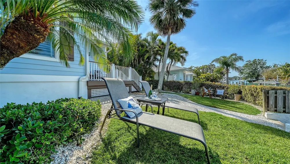 605 POINT DRIVE Holmes Beach, FL 34217