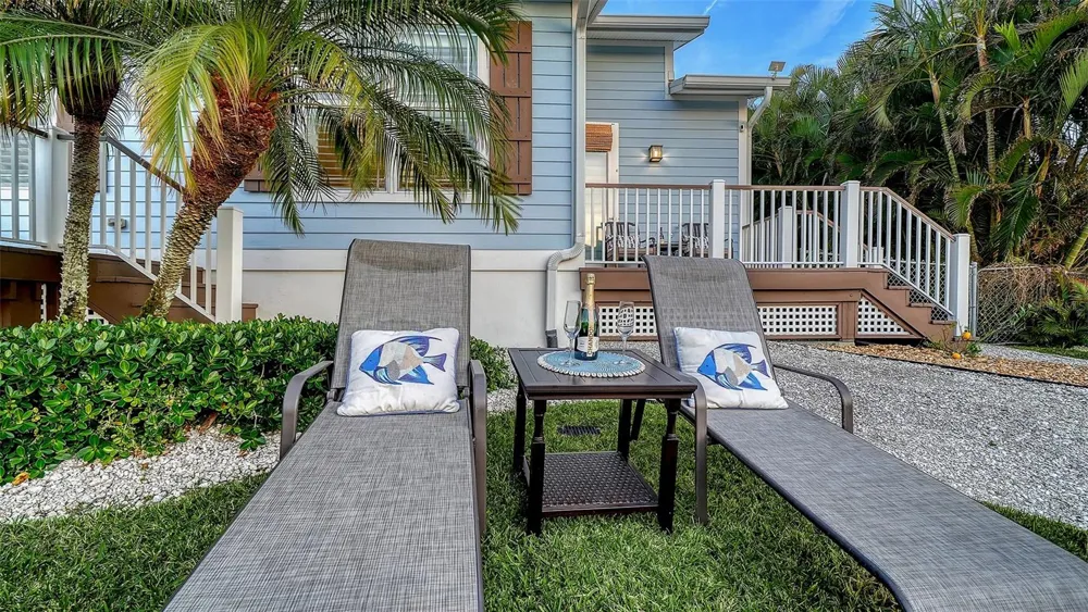 605 POINT DRIVE Holmes Beach, FL 34217