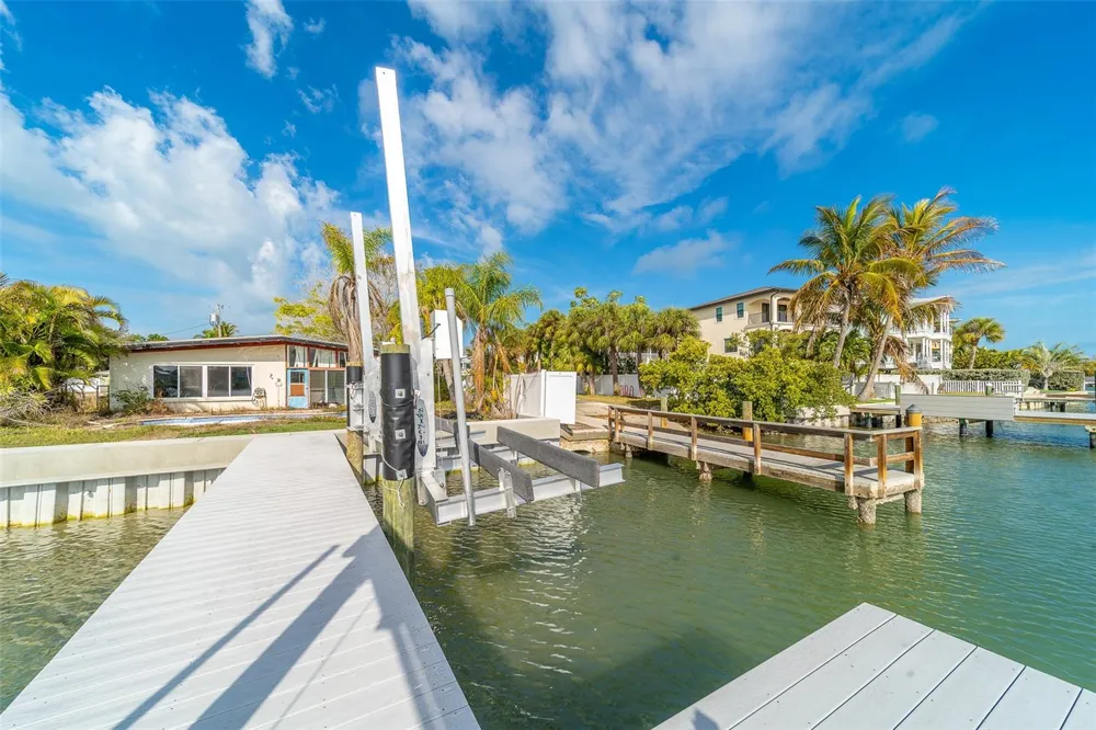1217 BAY SHORE BOULEVARD Indian Rocks Beach, FL 33785