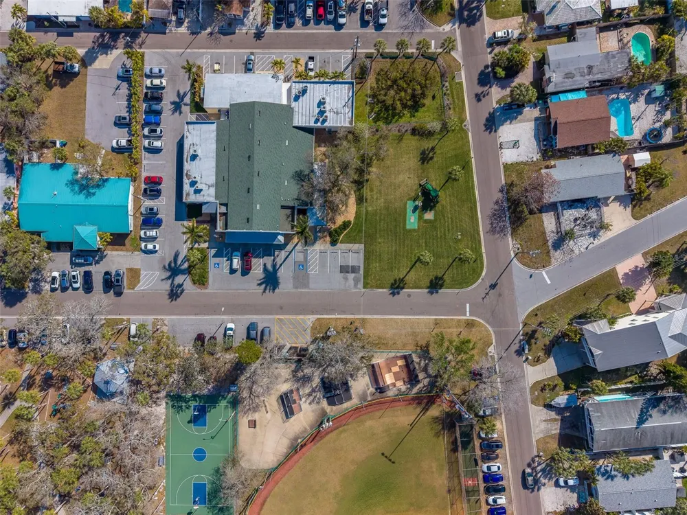 1217 BAY SHORE BOULEVARD Indian Rocks Beach, FL 33785