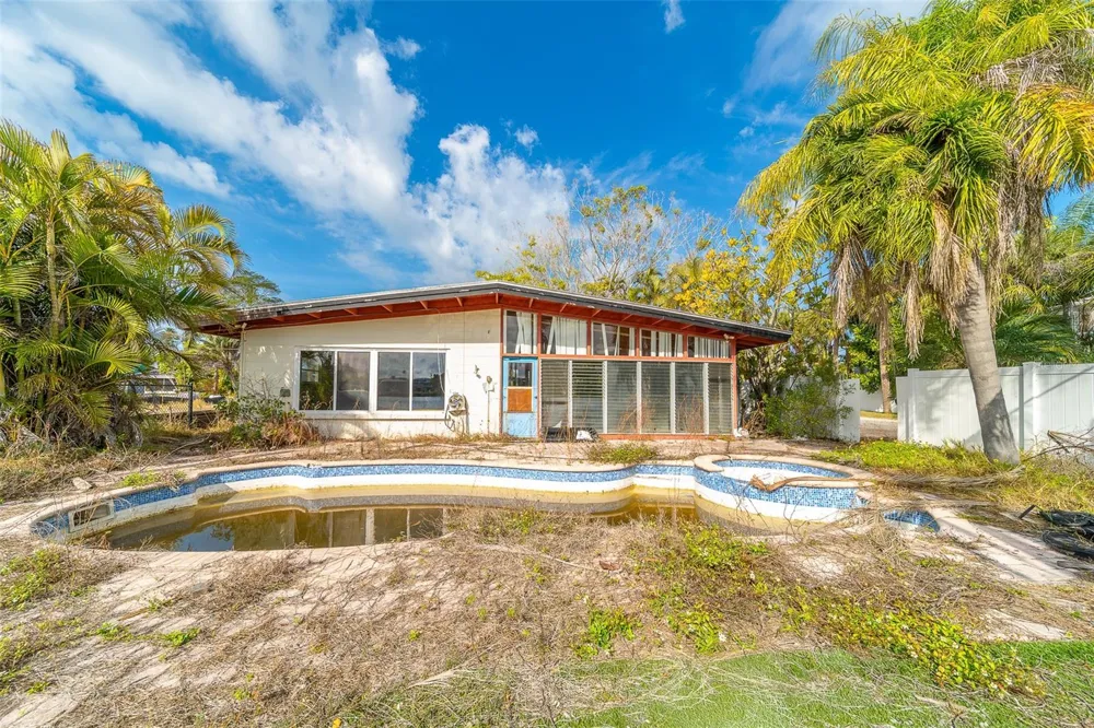 1217 BAY SHORE BOULEVARD Indian Rocks Beach, FL 33785
