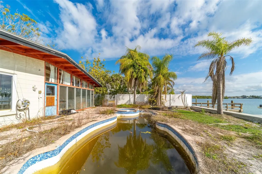 1217 BAY SHORE BOULEVARD Indian Rocks Beach, FL 33785