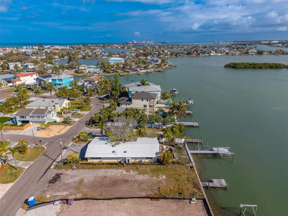 1217 BAY SHORE BOULEVARD Indian Rocks Beach, FL 33785