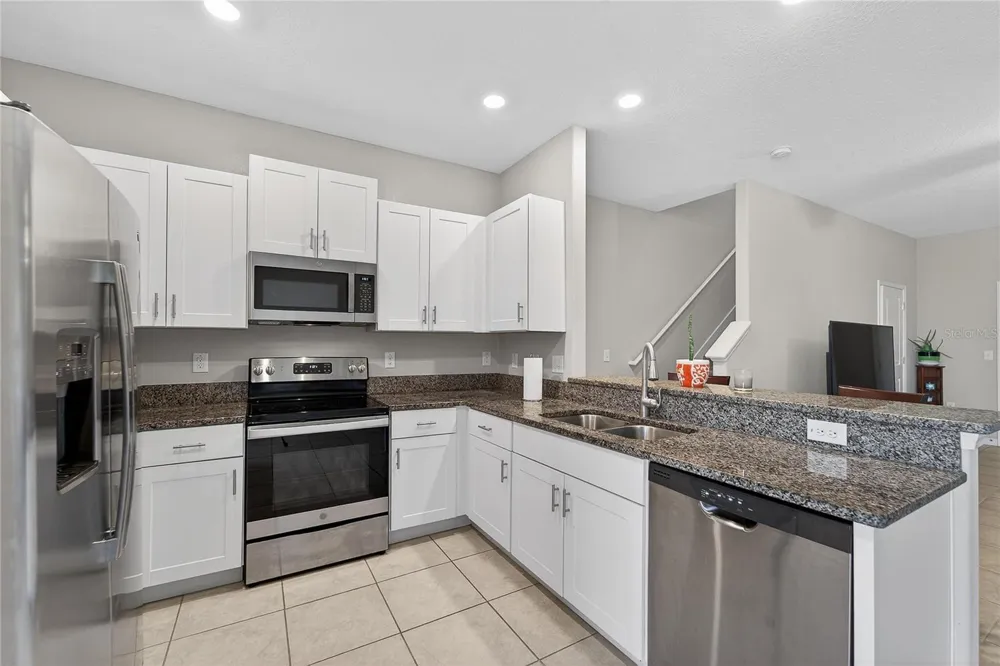 15519 PRESTWICK ROSE PLACE Sun City Center, FL 33573