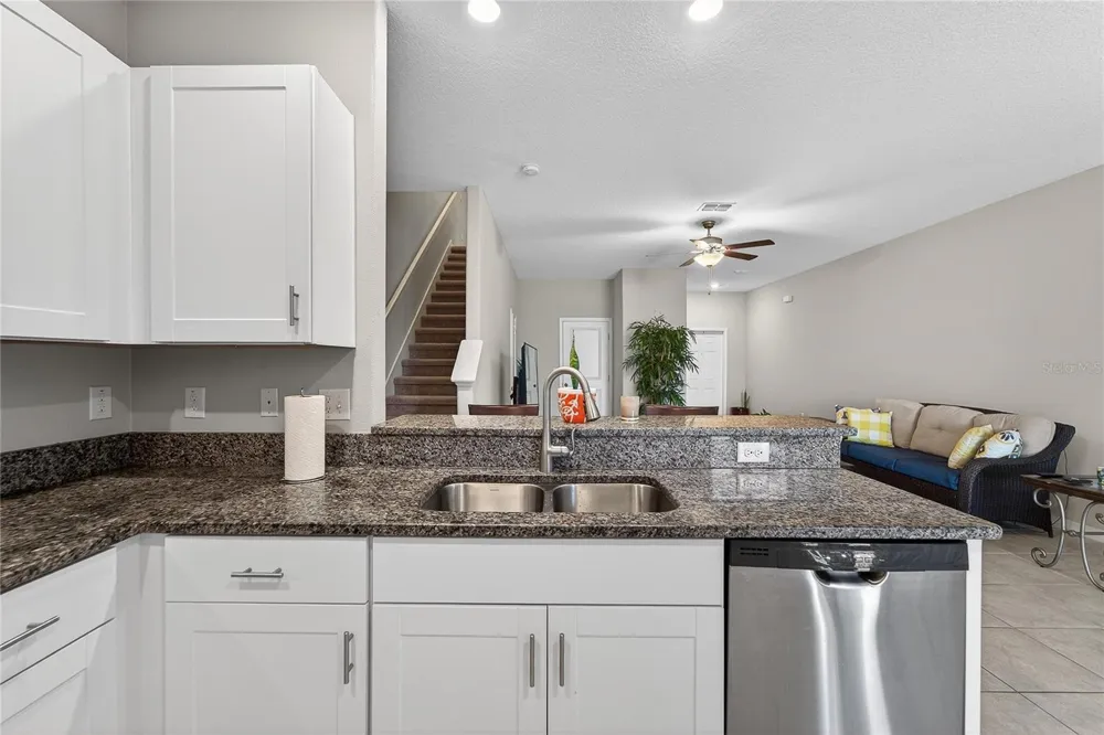 15519 PRESTWICK ROSE PLACE Sun City Center, FL 33573