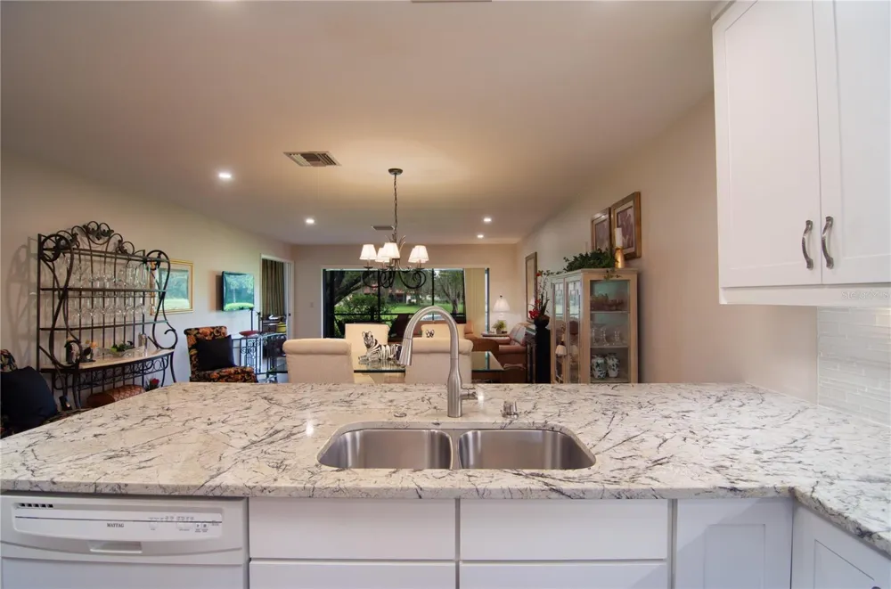 5635 GOLF POINTE DRIVE #101 Sarasota, FL 34243