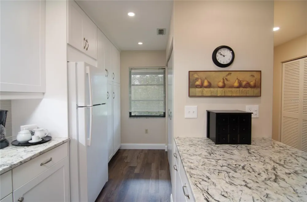 5635 GOLF POINTE DRIVE #101 Sarasota, FL 34243