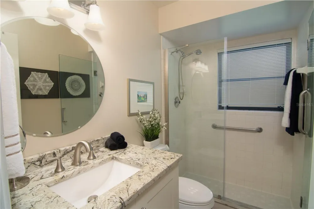 5635 GOLF POINTE DRIVE #101 Sarasota, FL 34243
