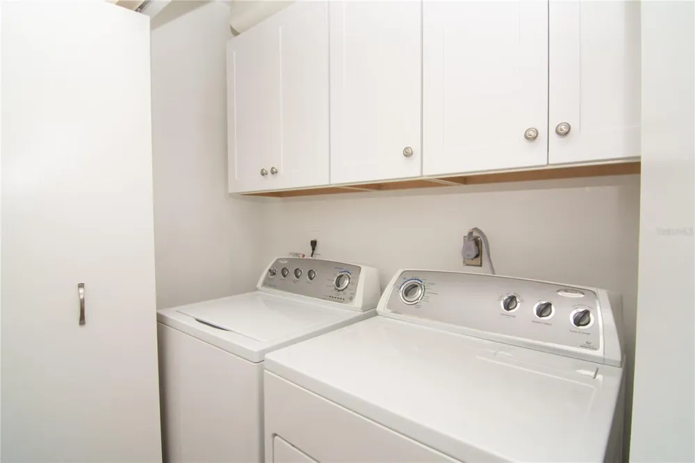 5635 GOLF POINTE DRIVE #101 Sarasota, FL 34243