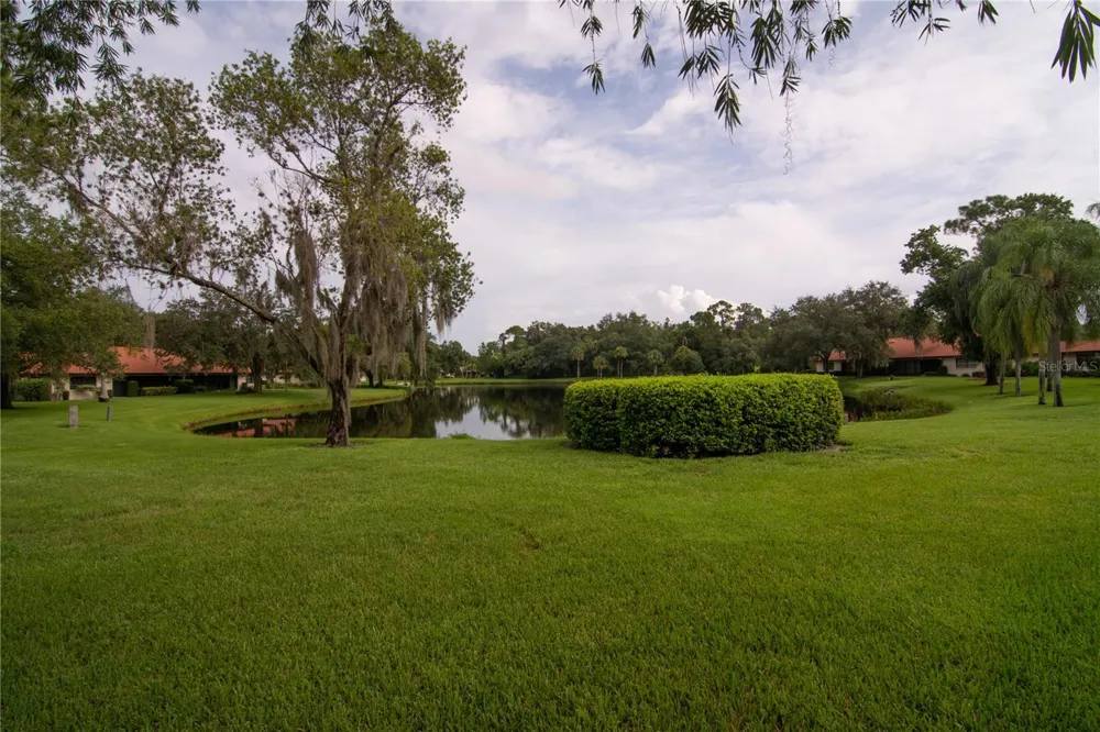5635 GOLF POINTE DRIVE #101 Sarasota, FL 34243