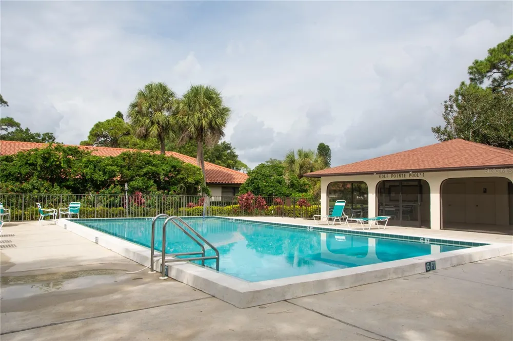 5635 GOLF POINTE DRIVE #101 Sarasota, FL 34243
