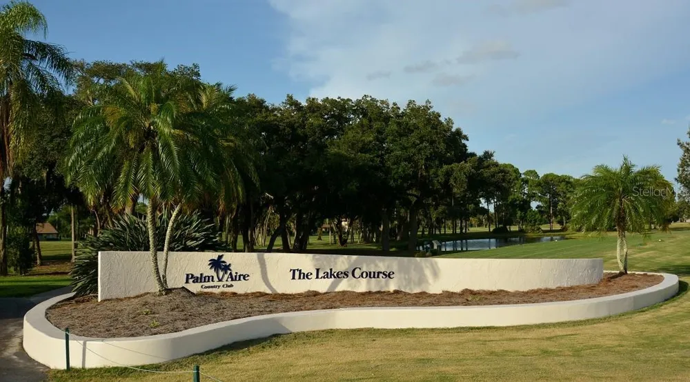 5635 GOLF POINTE DRIVE #101 Sarasota, FL 34243