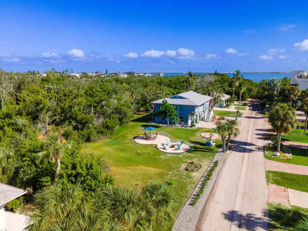 681 GULF BAY ROAD Longboat Key, FL 34228