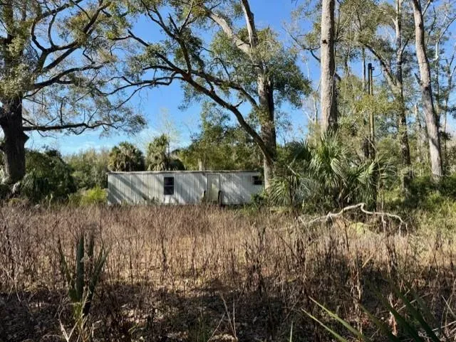 1219 PARIS STREET Bell, FL 32619