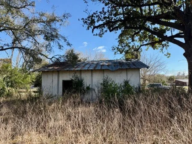 1219 PARIS STREET Bell, FL 32619
