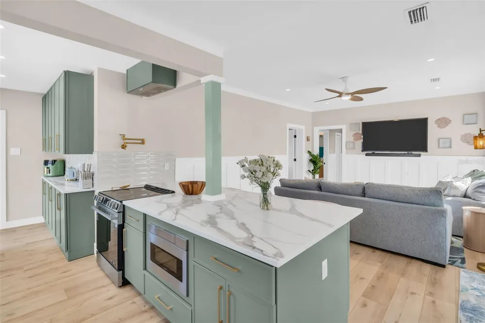 16613 GULF BOULEVARD North Redington Beach, FL 33708