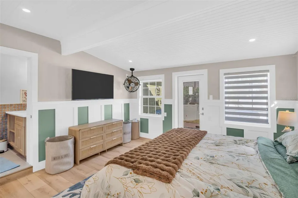 16613 GULF BOULEVARD North Redington Beach, FL 33708