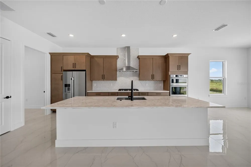 659 MALDIVES TRAIL Sarasota, FL 34234