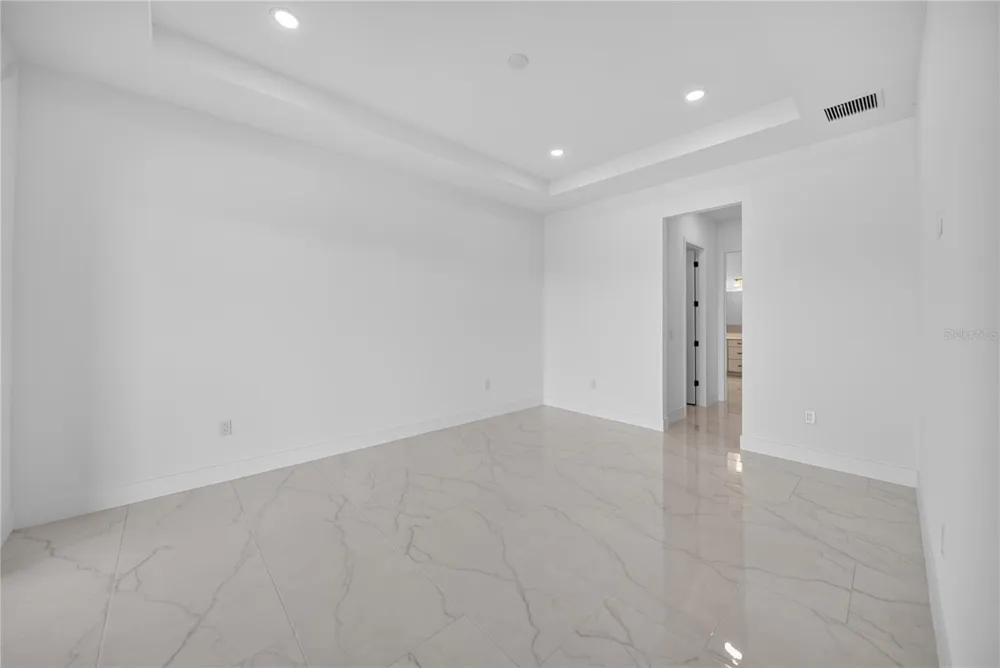 659 MALDIVES TRAIL Sarasota, FL 34234