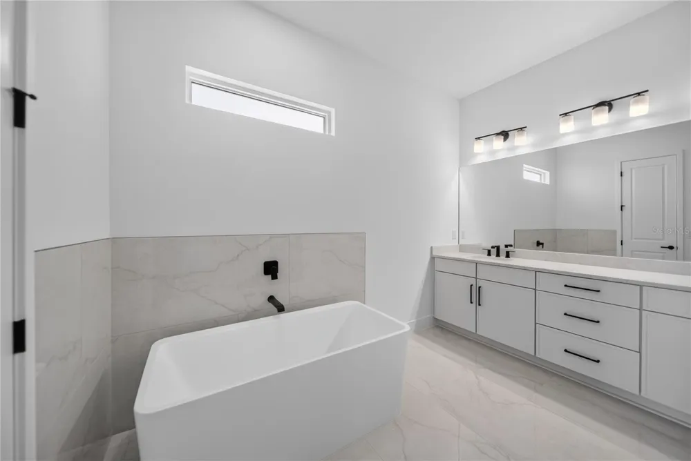 659 MALDIVES TRAIL Sarasota, FL 34234