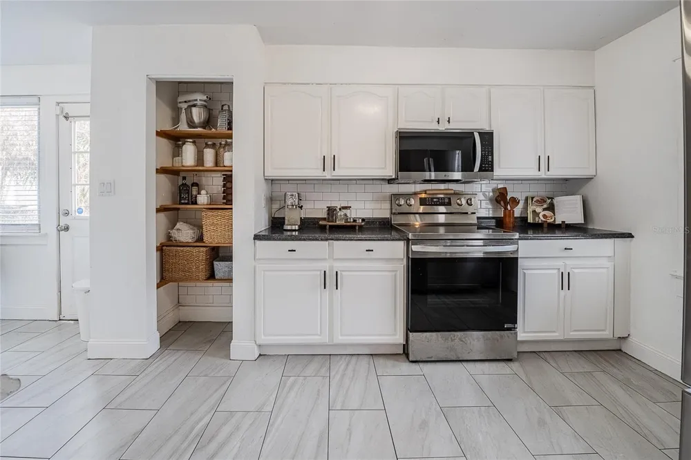 402 E POINSETTIA STREET Lakeland, FL 33803
