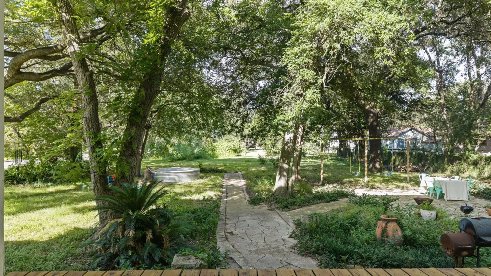 124 Hamilton Street Gonzales, TX 78629