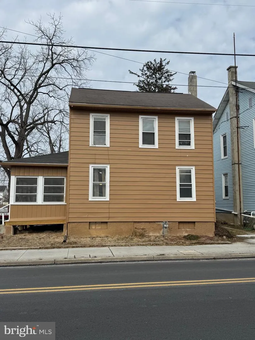 527 MAIN Mcsherrystown, PA 17344