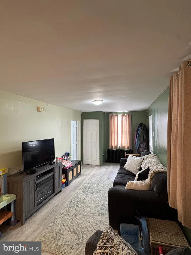 527 MAIN Mcsherrystown, PA 17344