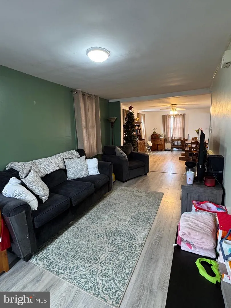 527 MAIN Mcsherrystown, PA 17344