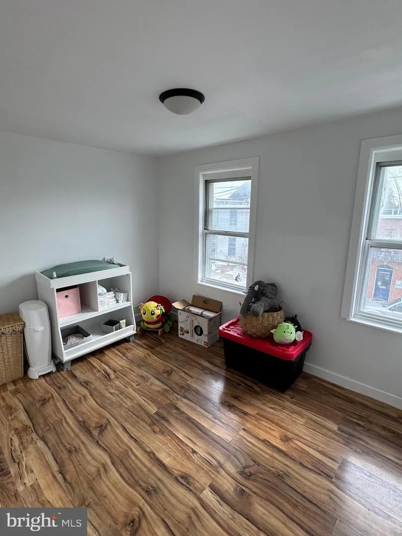 527 MAIN Mcsherrystown, PA 17344