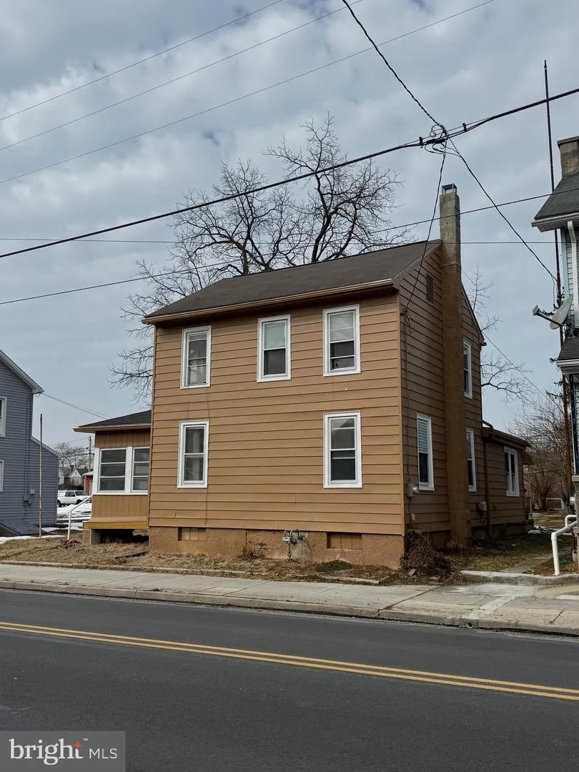 527 MAIN Mcsherrystown, PA 17344