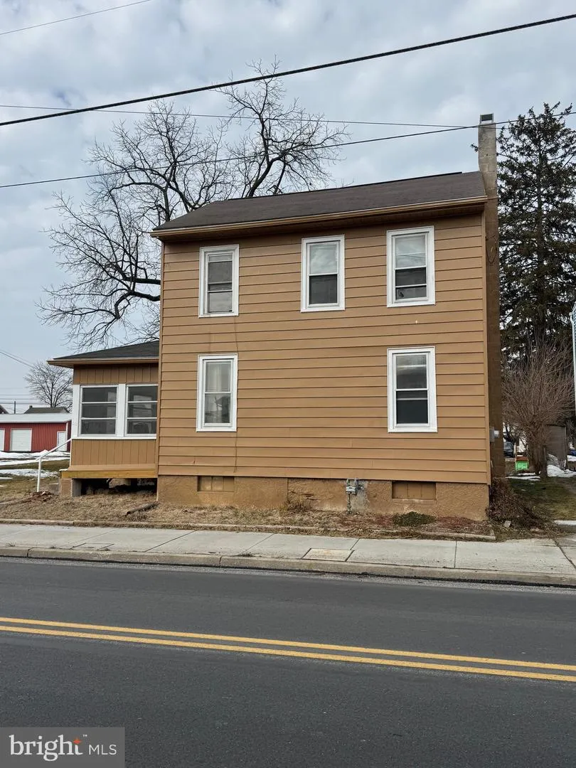 527 MAIN Mcsherrystown, PA 17344