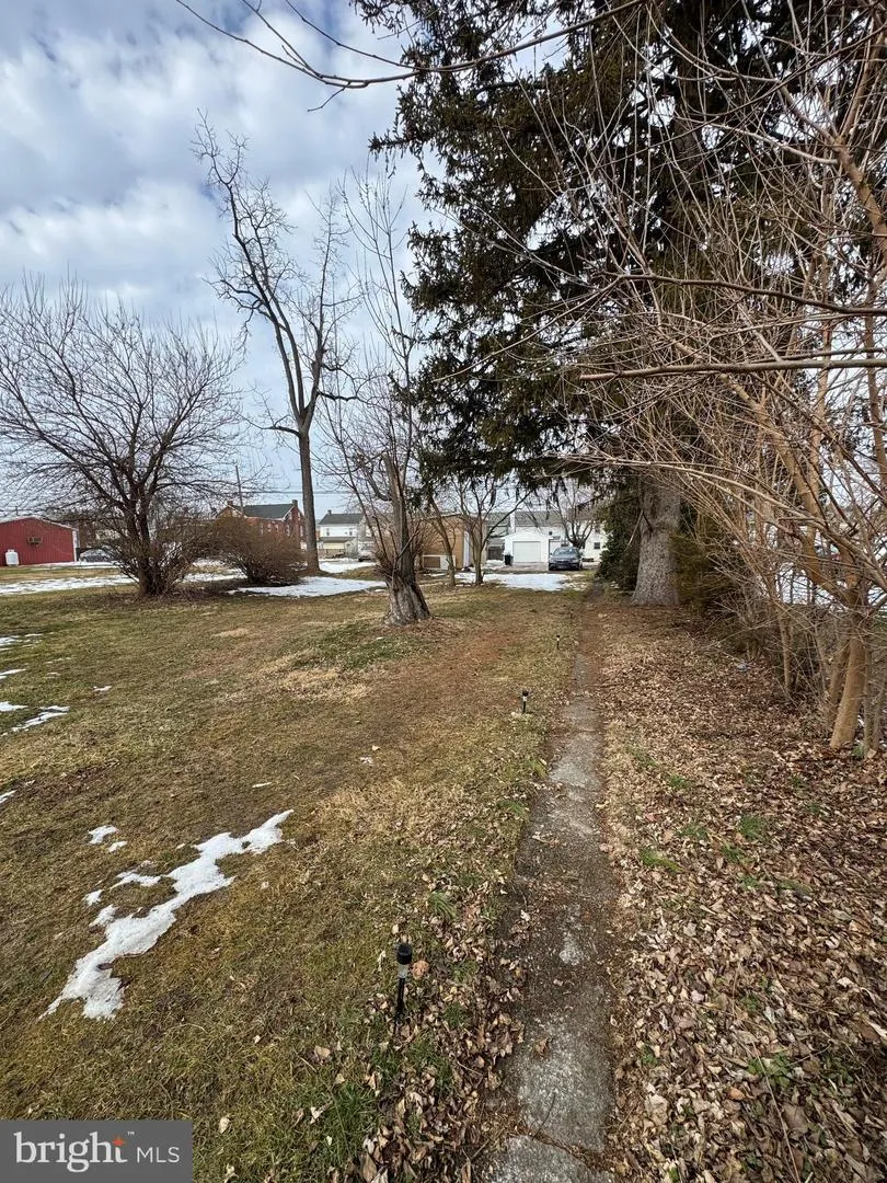 527 MAIN Mcsherrystown, PA 17344