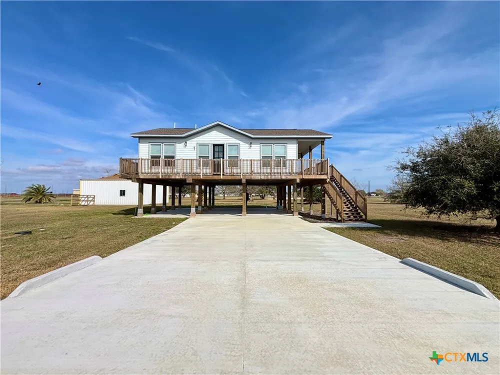 43 Buckskin Drive Palacios, TX 77465