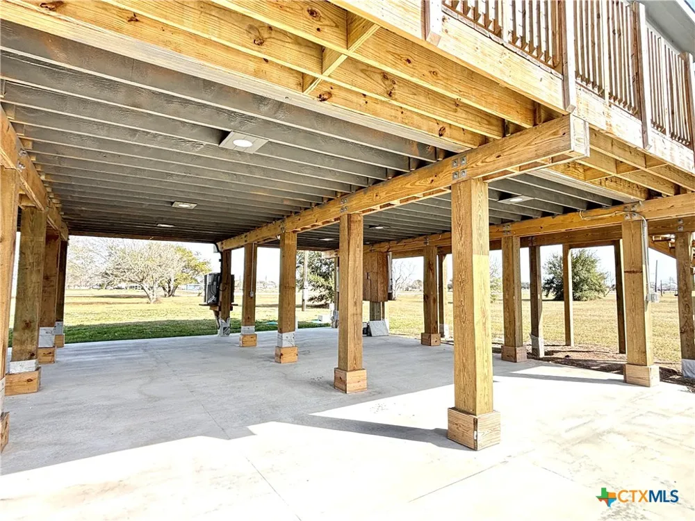 43 Buckskin Drive Palacios, TX 77465